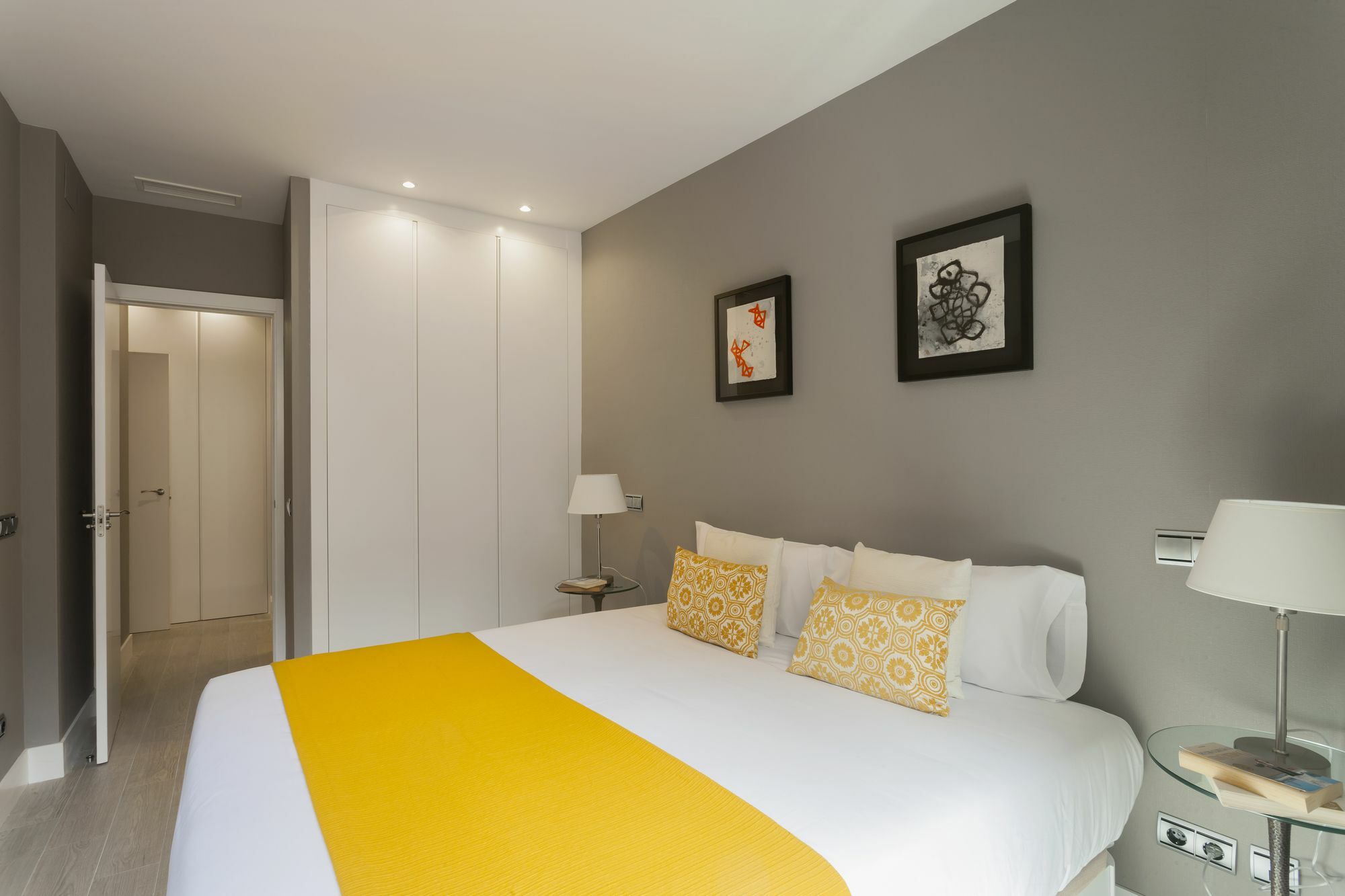 Dobo Rooms Palacio Apartments Madrid Bagian luar foto